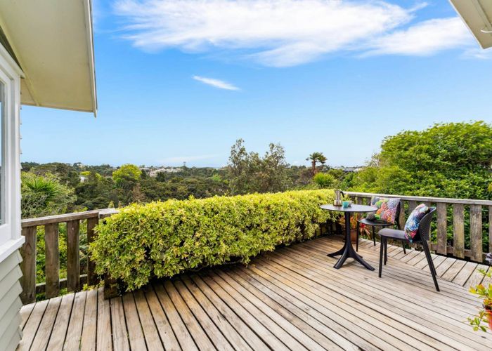  at 32 Maritime Terrace, Birkenhead, North Shore City, Auckland