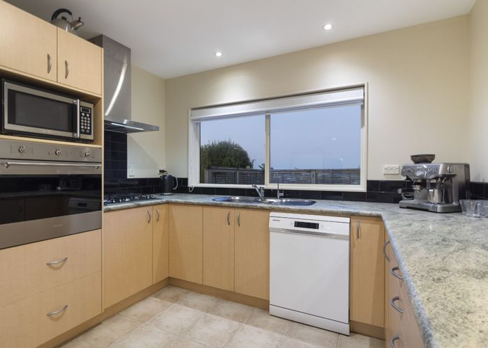  at 17 Blue Heron Rise, Stanmore Bay, Whangaparaoa