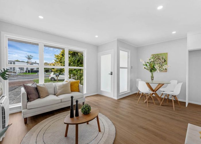  at 2/189 Whitney Street, Blockhouse Bay, Auckland City, Auckland