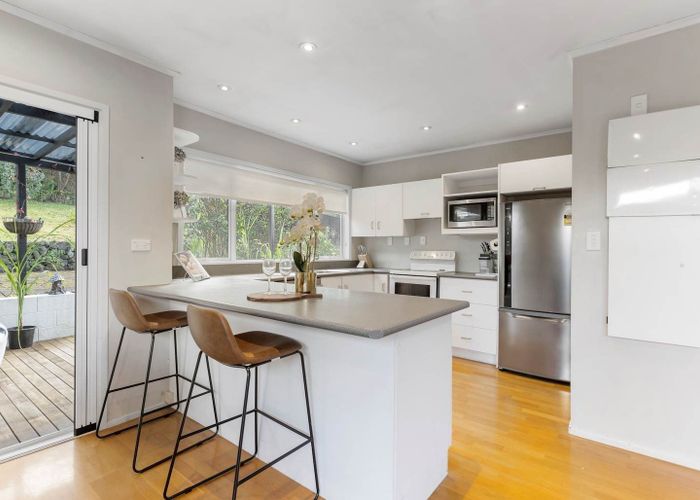  at 52 Meadowvale Avenue, Forrest Hill, Auckland