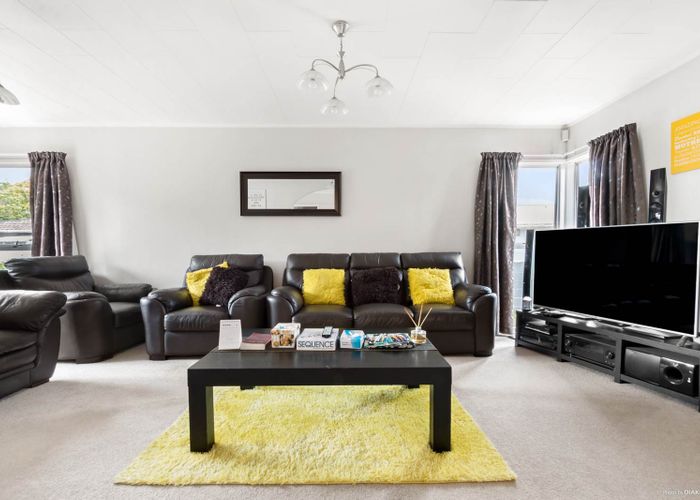 at 23 Pulman Place, Clover Park, Auckland