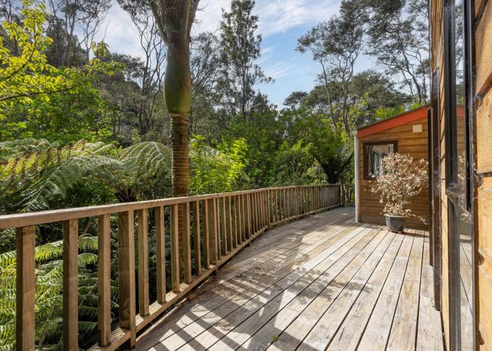  at 92 Laingholm Drive, Laingholm, Waitakere City, Auckland
