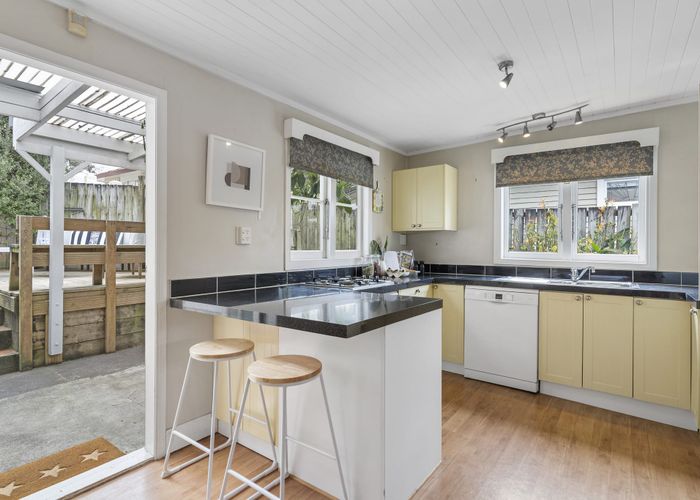  at 11 Ferndale Road, Mount Wellington, Auckland