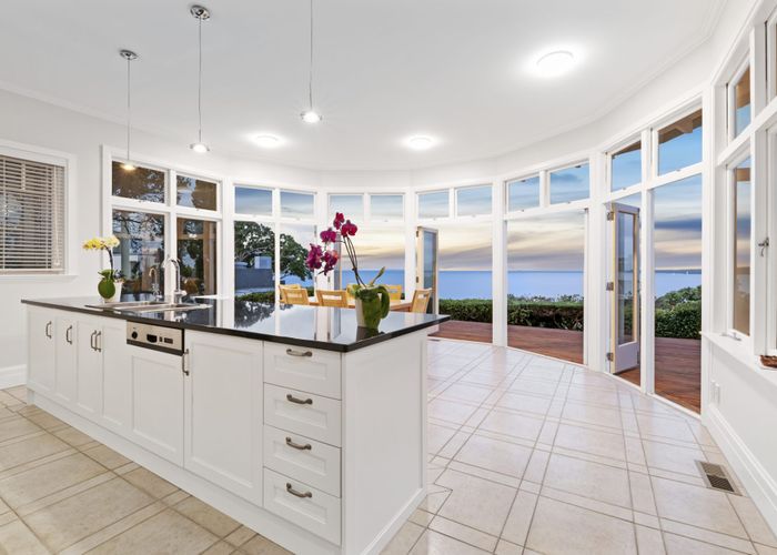  at 220 Lake Road, Hauraki, Auckland