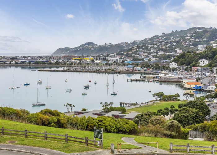  at 18A Treasure Grove, Hataitai, Wellington