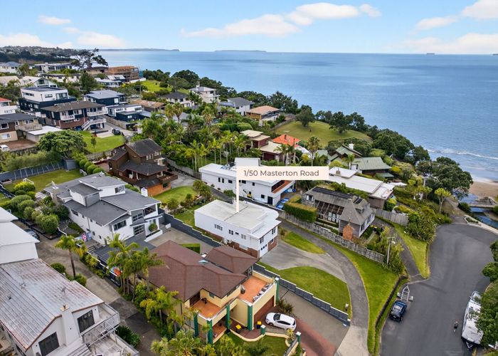  at 1/50 Masterton Road, Rothesay Bay, North Shore City, Auckland