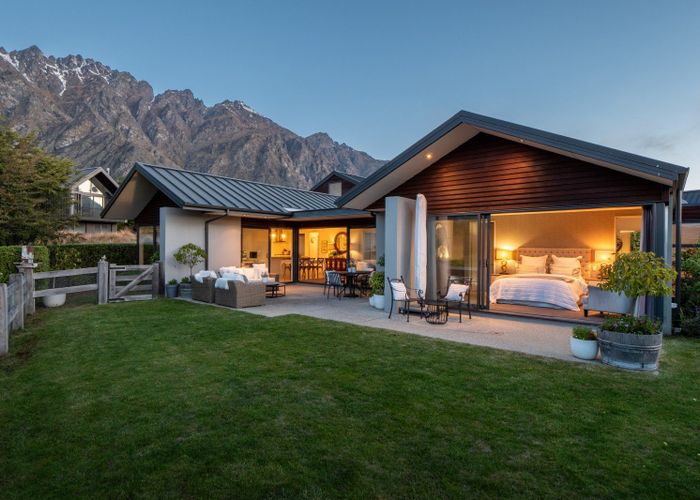  at 2 Aberdare Court, Jacks Point, Queenstown-Lakes, Otago