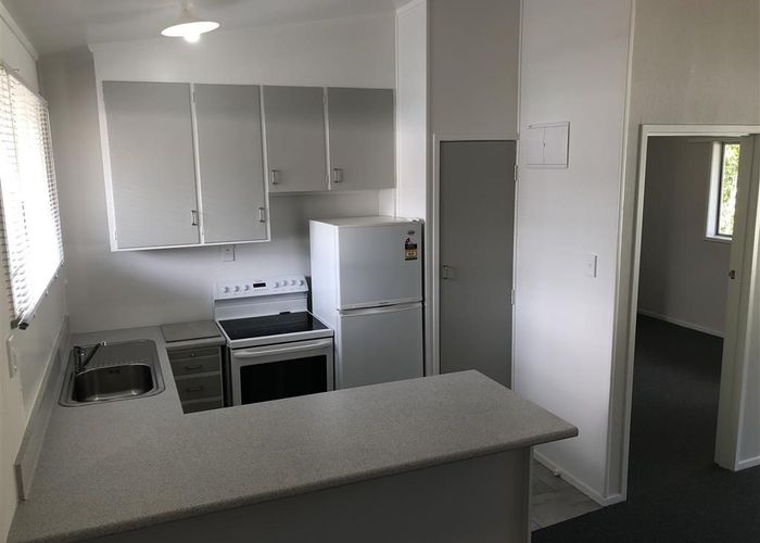  at 2/62 Grange Road, Mount Eden, Auckland