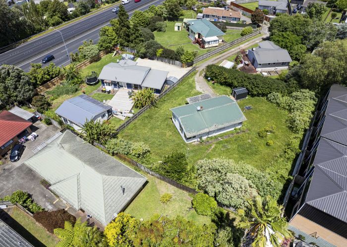  at 15 & 16 Kotahi Road, Mount Wellington, Auckland City, Auckland