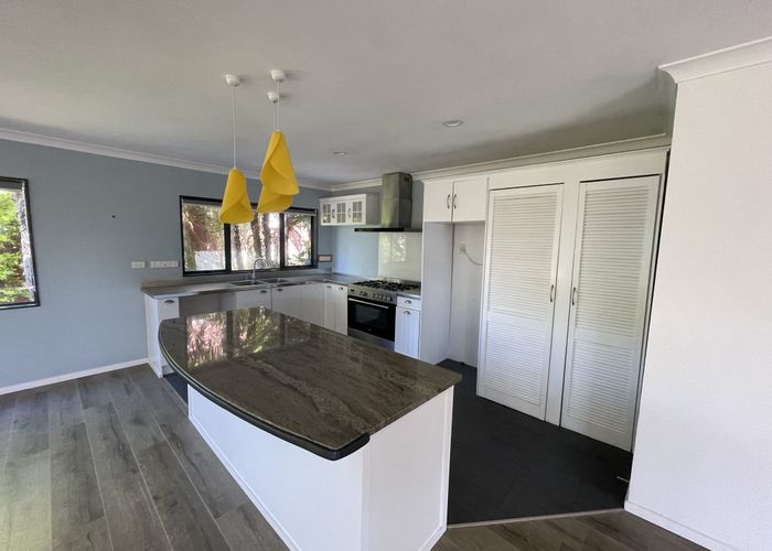  at 19 Springwater Vale, Unsworth Heights, Auckland