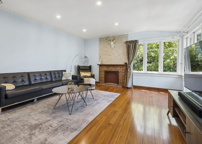  at 8 Arama Avenue, Titirangi, Waitakere City, Auckland