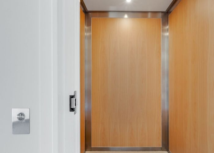  at 32C Devon Road, Bucklands Beach, Manukau City, Auckland