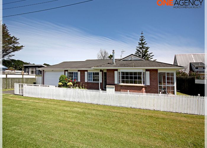 at 1 Chrystall Street, Foxton Beach, Foxton