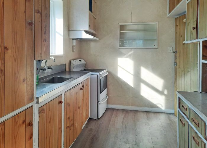  at 4 Paeroa Street, Riccarton, Christchurch City, Canterbury