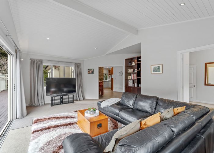  at 10 Hobson Heights Road, Lucas Heights, Auckland