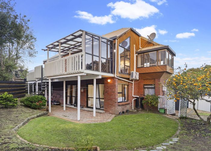  at 7A Calluna Crescent, Totara Heights, Manukau City, Auckland