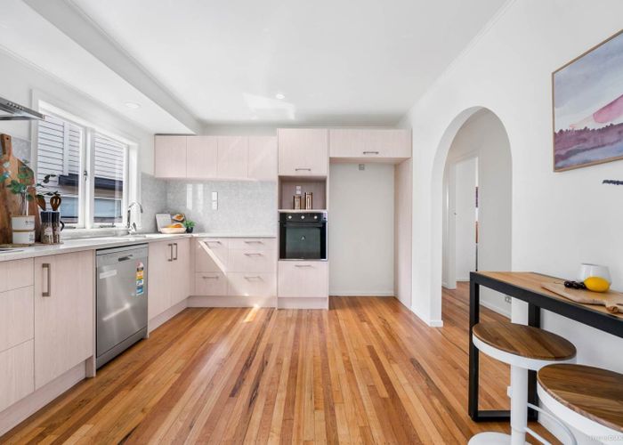  at 1A Barrys Road, Glendene, Auckland
