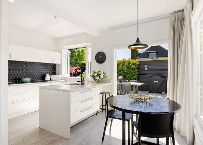  at 1/69 St Albans Street, Merivale, Christchurch City, Canterbury