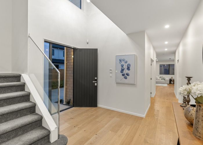  at 38F Wicklam Lane, Greenhithe, Auckland