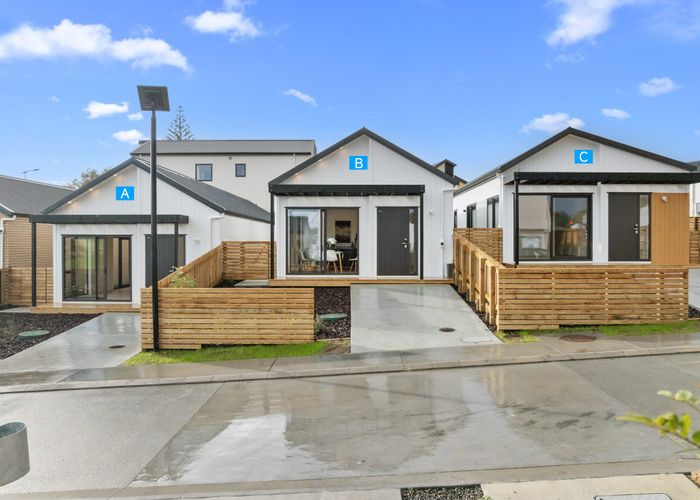  at 7B Kotiu Place, Massey, Waitakere City, Auckland