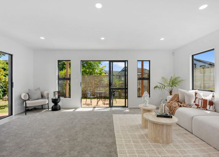  at 15/64 Schnapper Rock Road, Schnapper Rock, North Shore City, Auckland