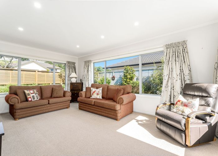  at 19 Tongariro Drive, Aotea, Porirua, Wellington