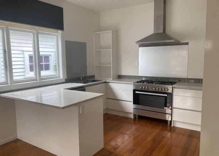  at 22 Somerset Road, Mount Roskill, Auckland City, Auckland