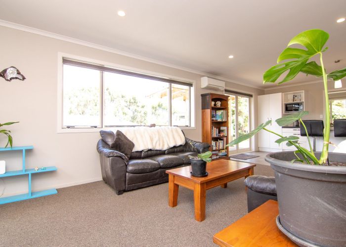  at 9 Ruapehu Drive, Fitzherbert, Palmerston North