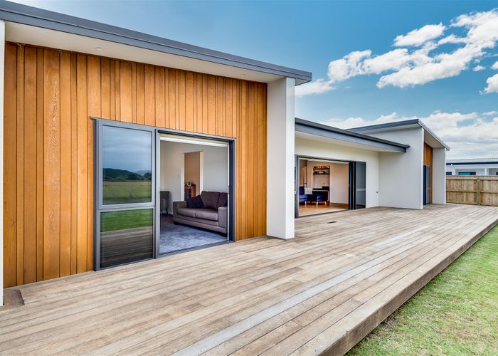  at 27 Pohutukawa Drive, Eskdale, Napier