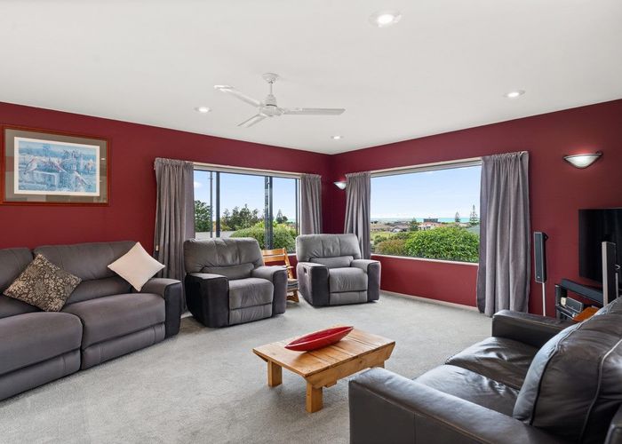  at 17 Meadow Vale, Coastlands, Whakatane