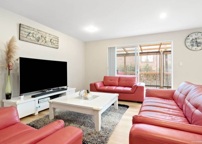  at 19A Rosedale RD, Pinehill, Auckland