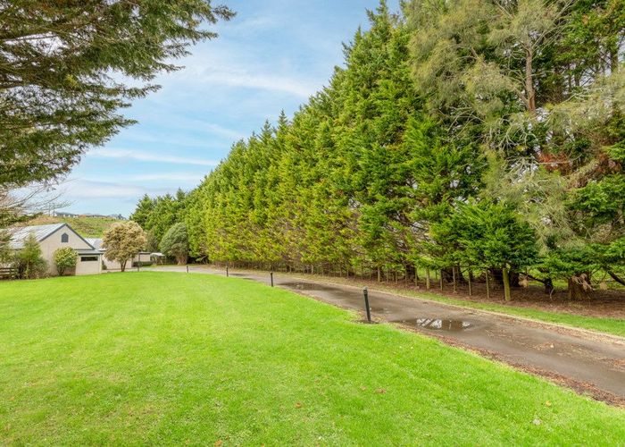  at 205 Valley Views, Fitzherbert, Palmerston North