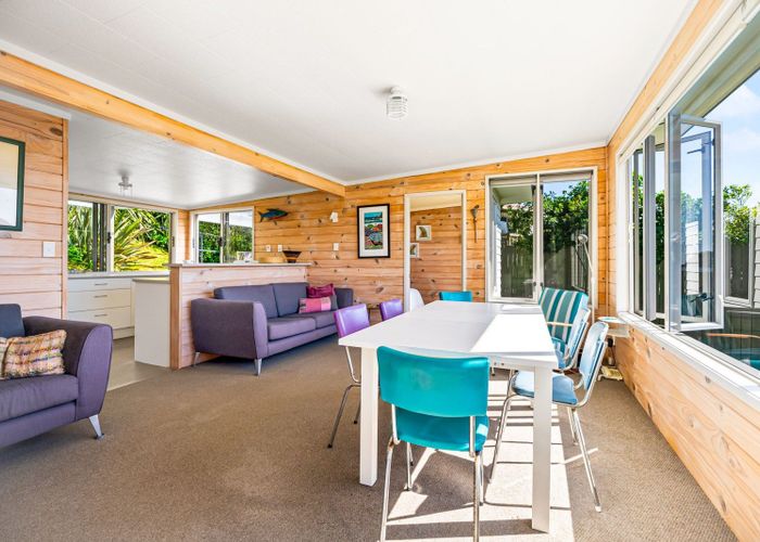 at 205 Oakura Road, Ōakura, Hikurangi