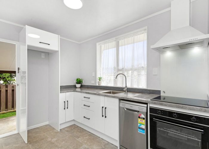  at 102 Pasadena Crescent, Totara Park, Upper Hutt, Wellington