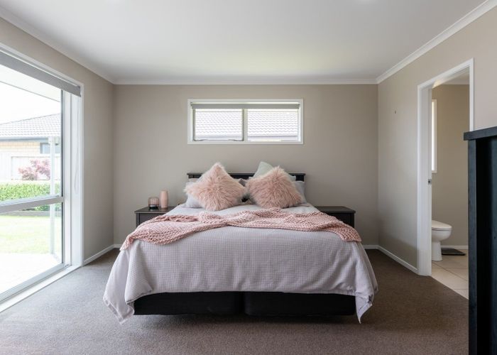  at 8 Whitney Place, Rototuna, Hamilton, Waikato