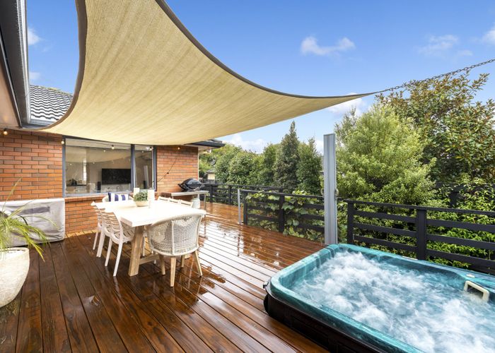  at 21 Misty Valley Drive, Henderson, Auckland