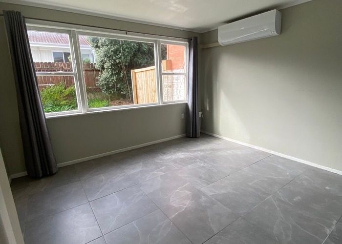  at 2/33 Kitchener Road, Sandringham, Auckland City, Auckland