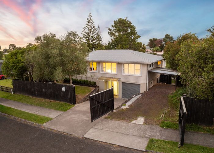  at 76 La Trobe Street, Pakuranga Heights, Manukau City, Auckland