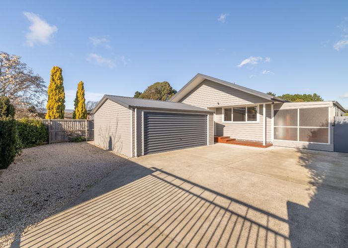  at 100 Bickerton Street, Wainoni, Christchurch City, Canterbury