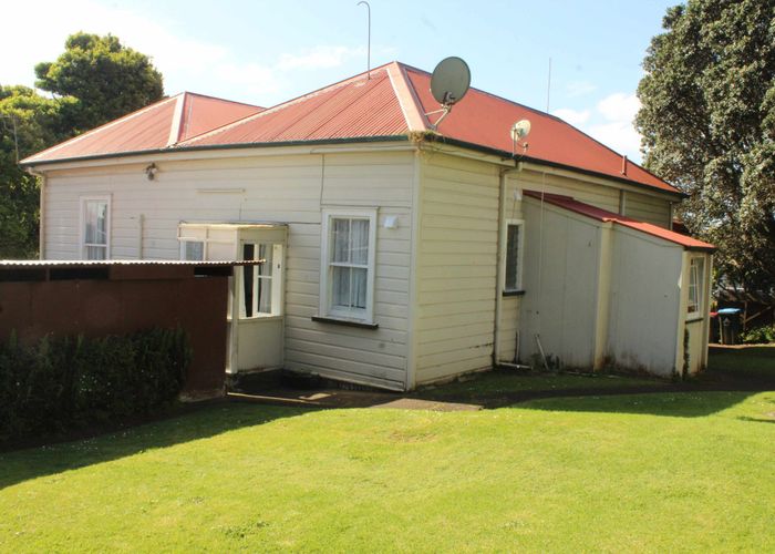  at 2/33 Mt Albert Rd, Mt Albert, Mount Albert, Auckland City, Auckland