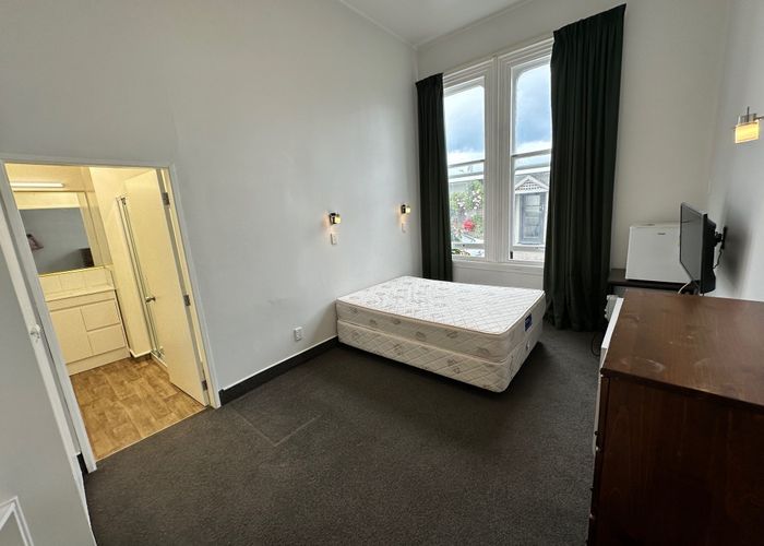  at 33 Thompson St, Mount Cook, Wellington, Wellington