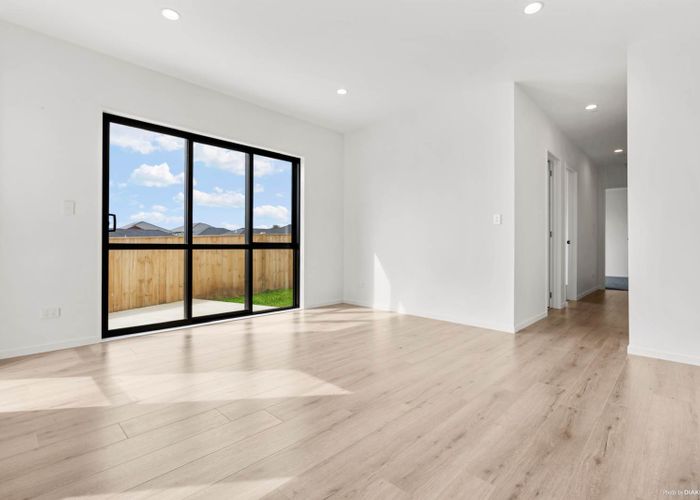  at 27 Cloonlyon Drive, Flat Bush, Auckland