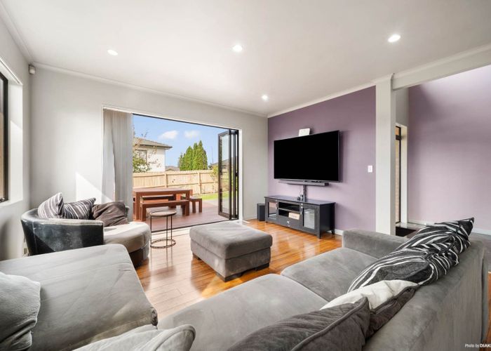  at 5 Craigavon Drive, East Tamaki, Manukau City, Auckland