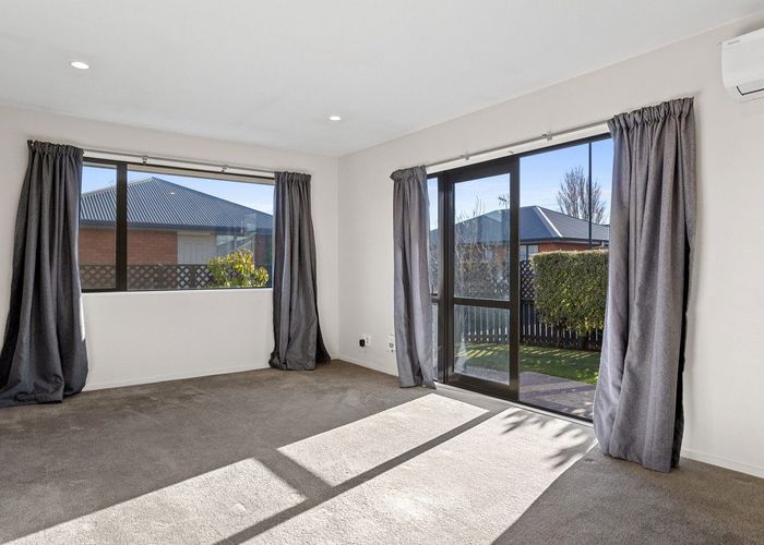  at 14 Clinton Lane, Woolston, Christchurch
