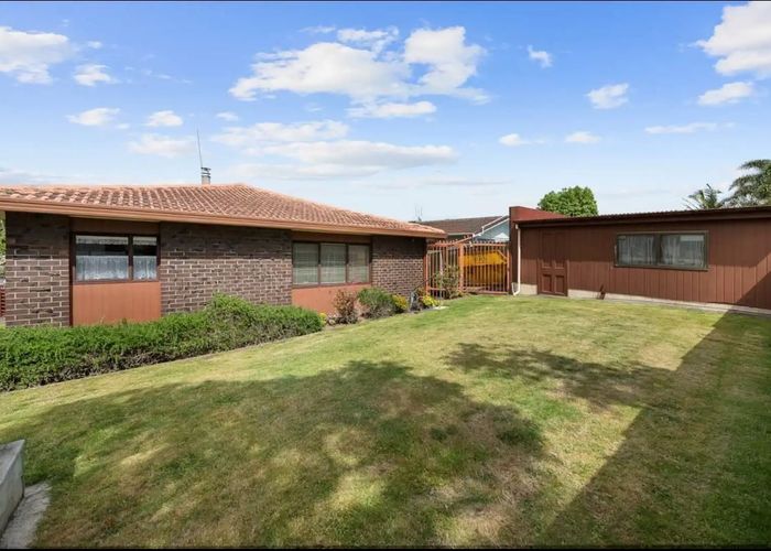  at 2/94 Prince Regent Drive, Half Moon Bay, Manukau City, Auckland