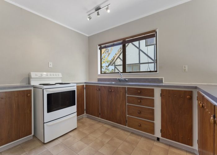  at 590 Pioneer Highway, Highbury, Palmerston North
