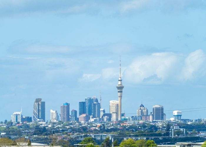  at 8 Fowey Avenue, Te Atatu South, Waitakere City, Auckland