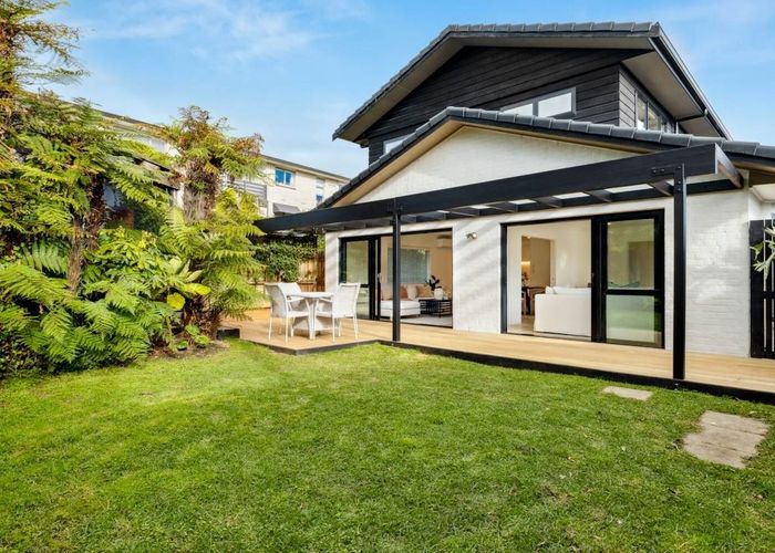  at 2/12 Rarangi Road, St Heliers, Auckland