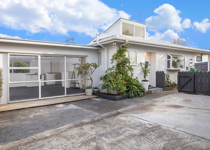  at 70 Barrack Road, Mount Wellington, Auckland