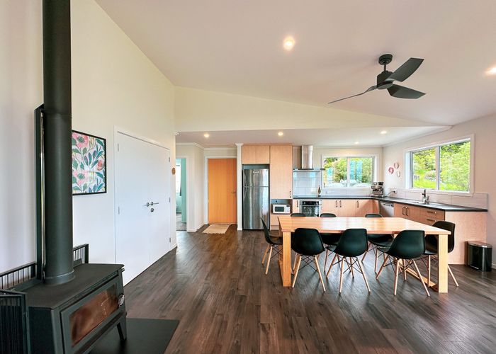  at 28 Bay Vista Drive, Pōhara, Tākaka